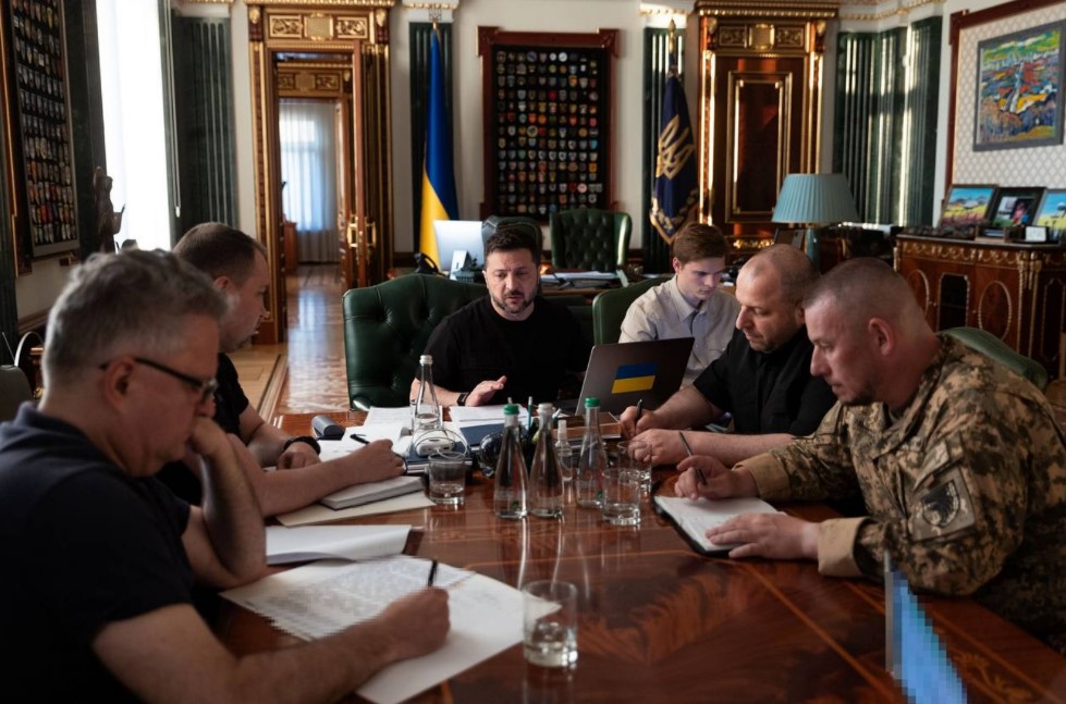 Безпека в Чорному морі та ракети для Patriot - підсумки переговорів Володимира Зеленського та президента ОАЕ Безпека в Чорному морі та ракети для Patriot - підсумки переговорів Володимира Зеленського та президента ОАЕ